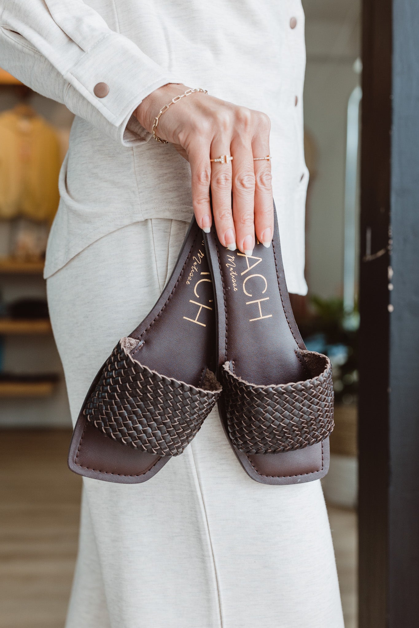 Isle Slide Sandal (Dark Brown)