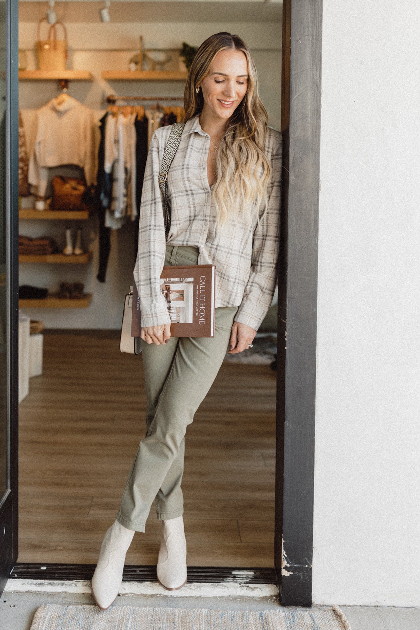 Agnes Patch Pocket Pant (Olive Green)