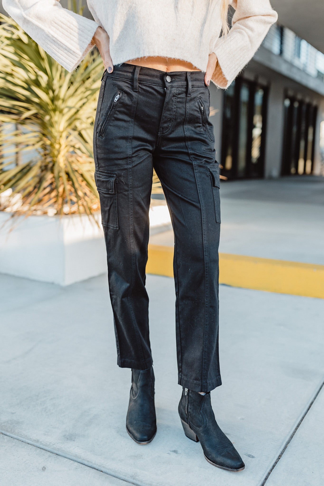 Ivy Cargo Pant (Bold Black)