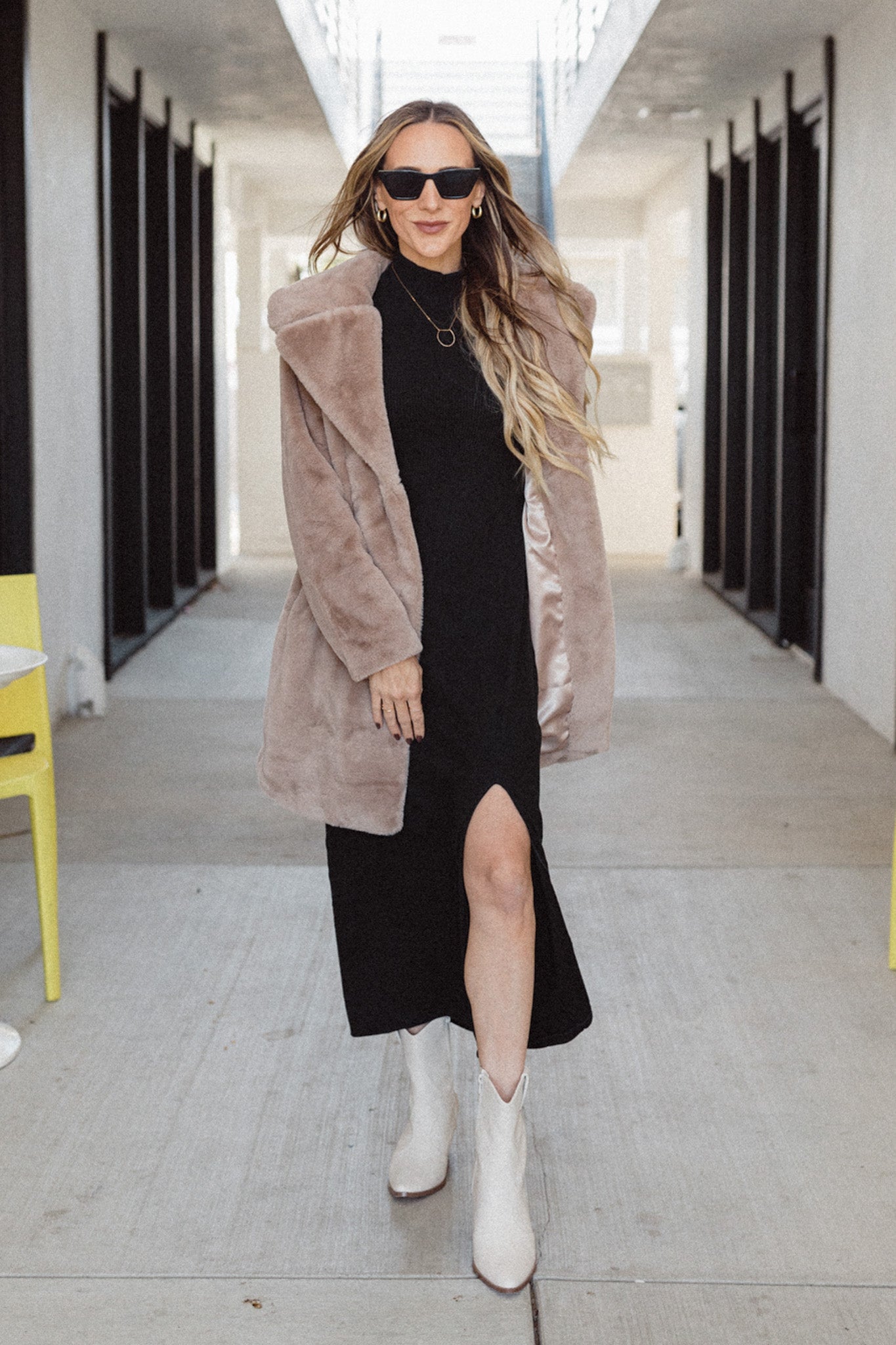 Jewel Faux Fur Coat (Chai)