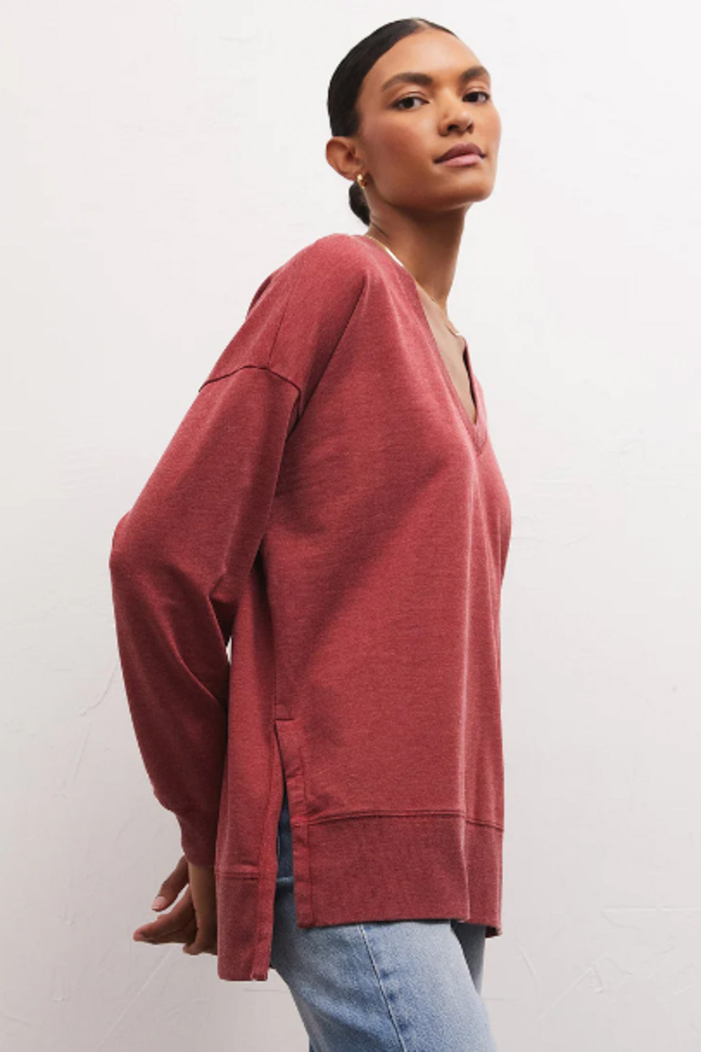 Modern V-Neck Weekender (Ruby)