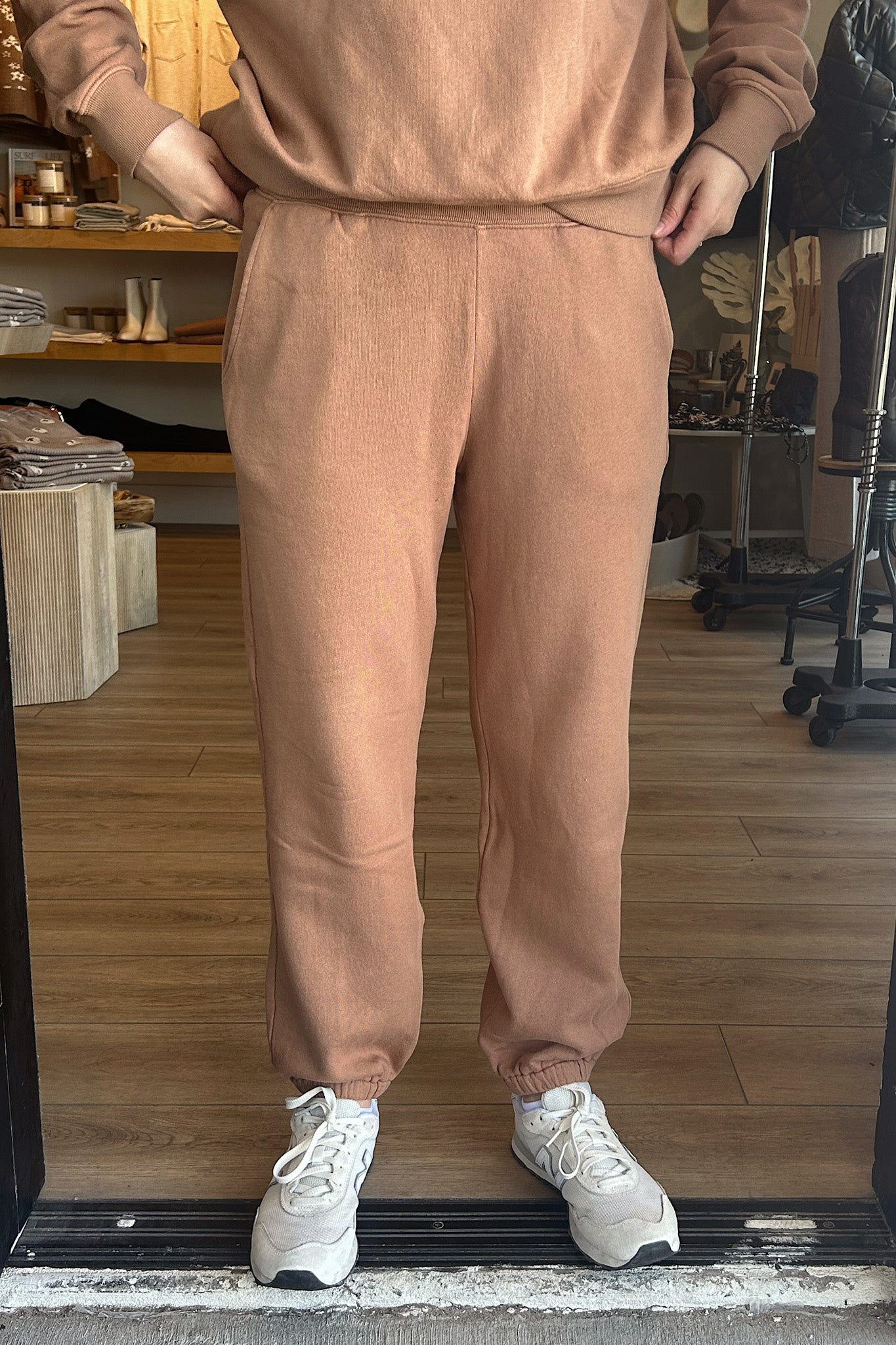 Ynez Sweatshirt (Camel)