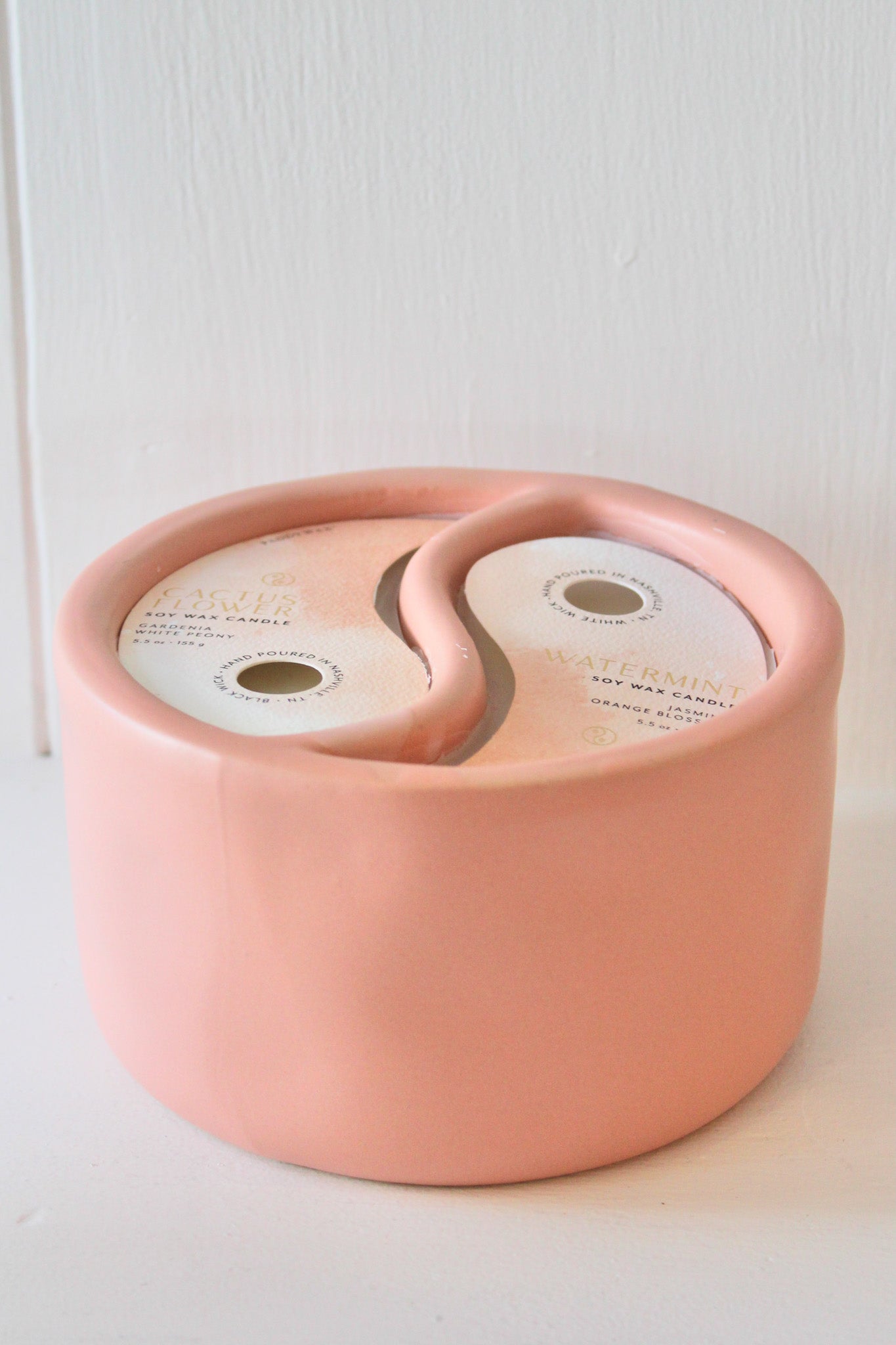 Yin Yang Candle (Cactus Flower & Watermint)
