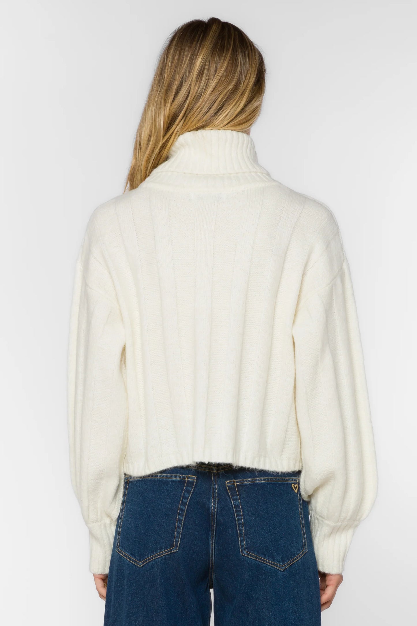 Abrial Turtleneck Sweater - White