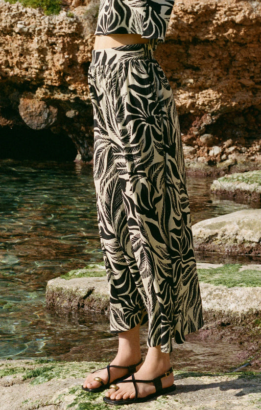 Serendipity Isla Leaf Skirt - Black